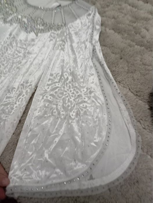 Белое платье для келинок новое