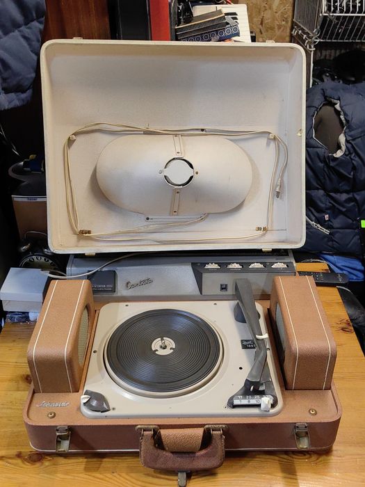 Лампов грамофон Schneider Cantate