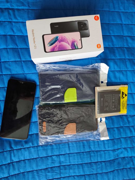 Продавам Redmi Note 12S