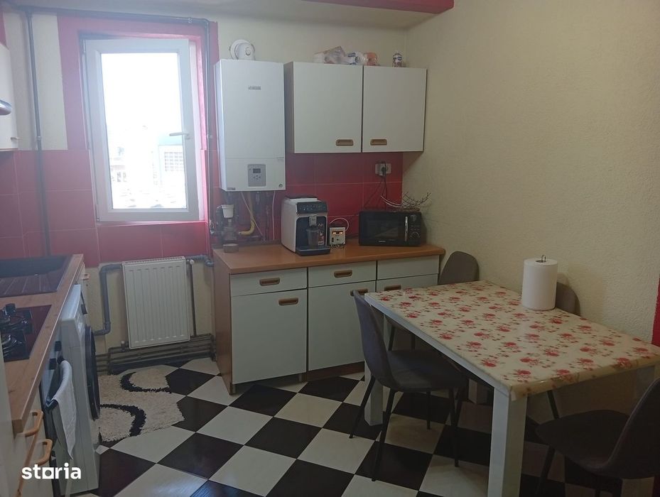 Apartament 3 camere in Gradiste