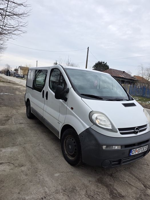 Opel Vivaro 2.5 , 2005