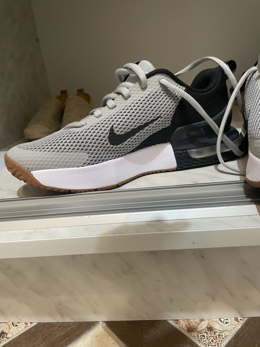 Продаю кроссовки .Оригинал NIKE