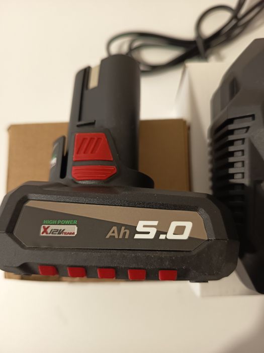 ПРОММОЦИЯ-12 V - 5 Ah / Батерия и зарядно Parkside/Парксайд