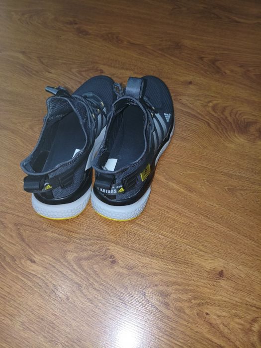 Кроссовки Adidas 45 размер