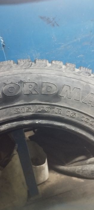 Продам резину состояние нормальное