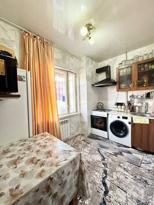 Уй сотилади. 2/4/4. 56 м². Шайхантохур тумани. Самарканд Дарвоза.