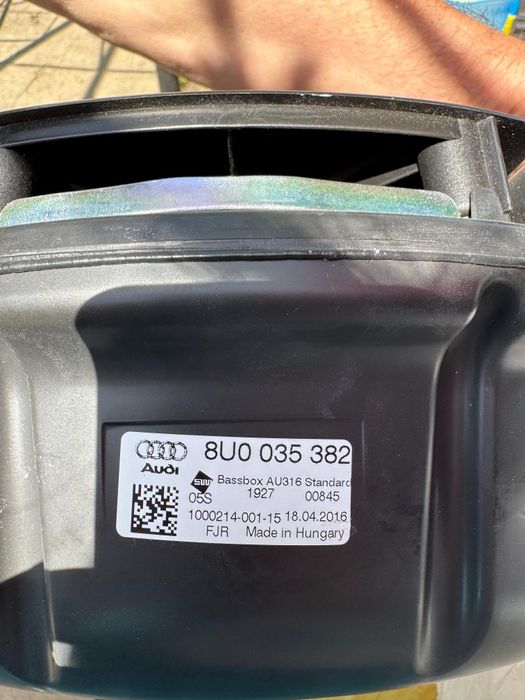Subwoofer Audi Bassbox AU316