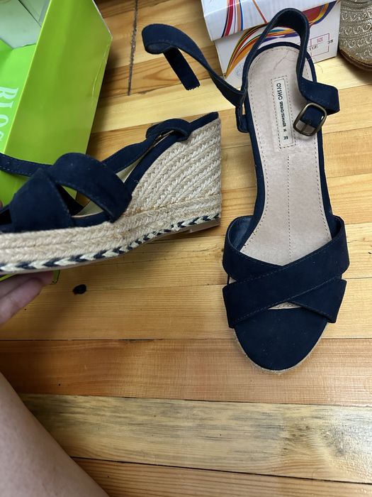 новые босоножки ойшо