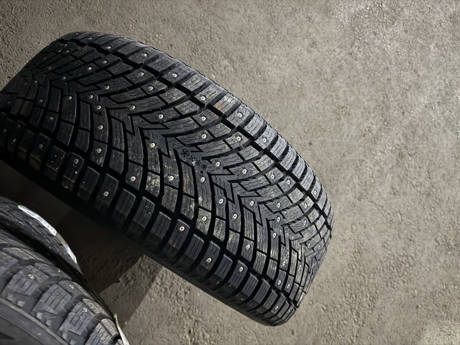 Продаем : Ikon tyres 275/50r21
