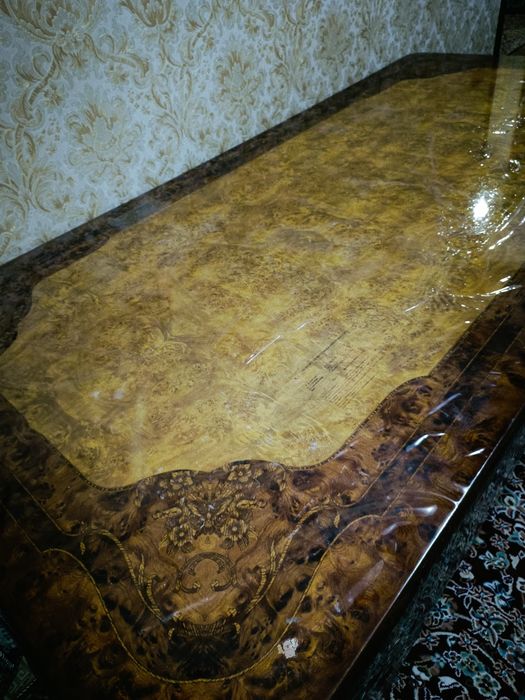 Хонтахта хам стол булади