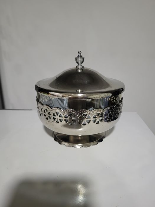 Сахарница метал и стекло.