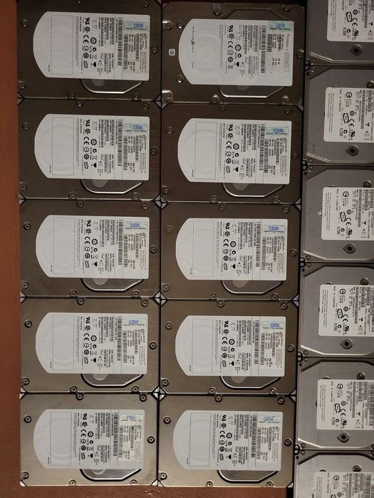 Pachet 16 buc HDD Server IBM 300Gb 15k RPM SAS