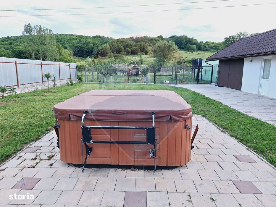 Casă / Vilă cu 5 camere de vânzare