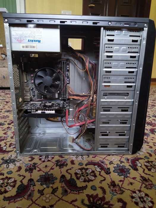 Продается средний офисный компьютер