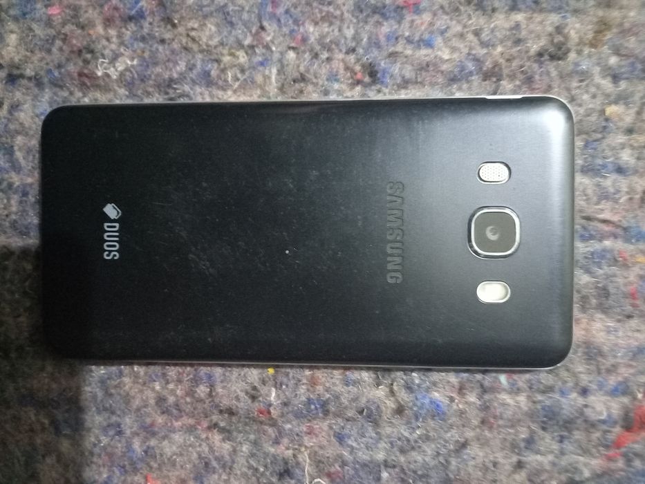 SAMSUNG Galaxy J5 2016