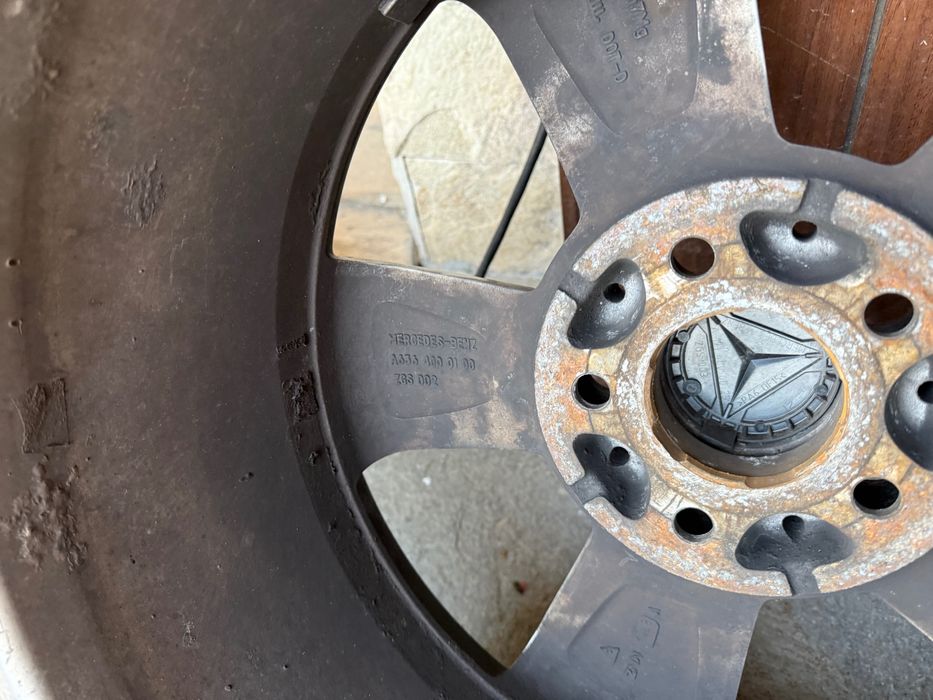 Джанти 17  за Бус Мерцедес усилени