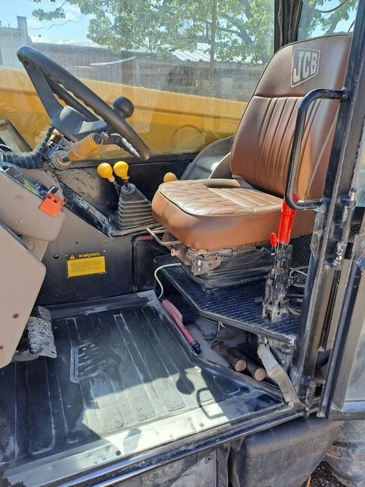 JSB 530-70   Телескопичен товарач