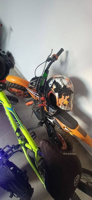 Trotineta electrica și motocros copii