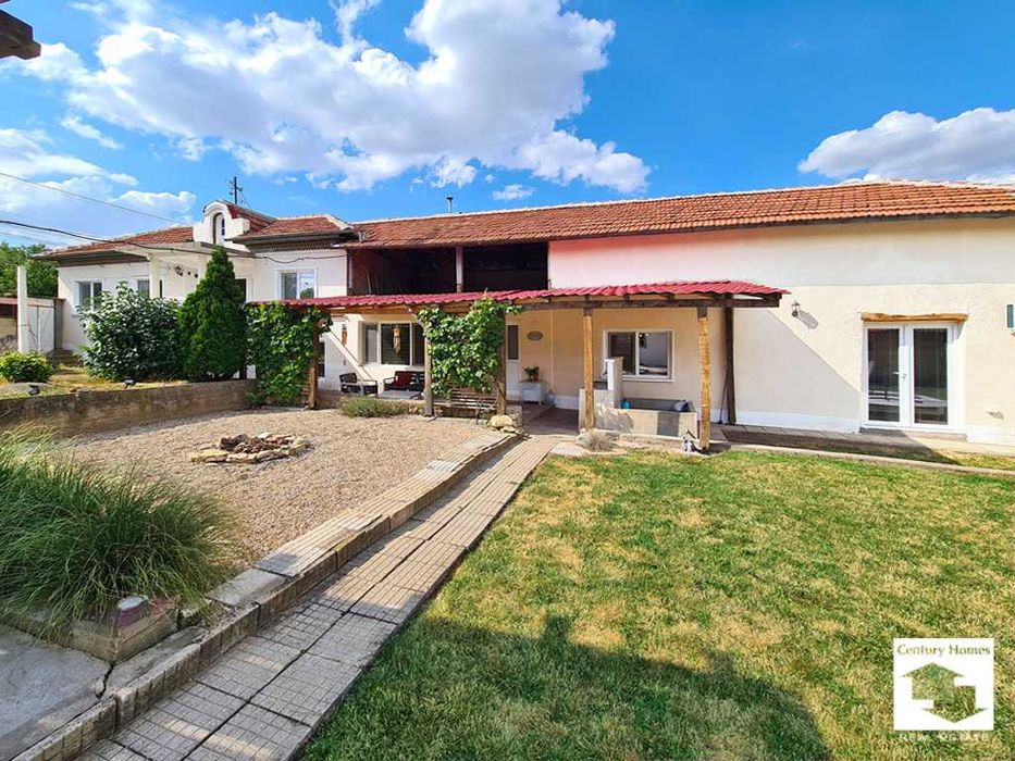 Продава се Къща в с. Страхилово, Област Велико Търново - 200 кв.м за 460 €/кв.м - Снимка #1