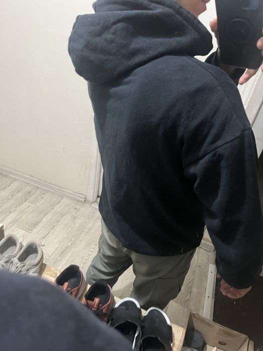 Чёрное худи продам сатамын худи