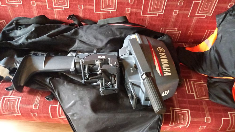 Лодочный мотор Yamaha 3