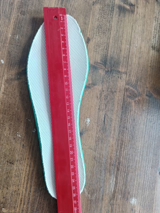 Продам кроссовки xtep б/у