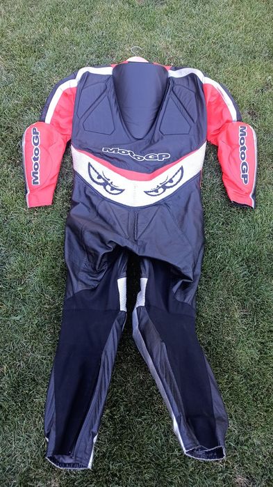 Vând costum  Berik MotoGP măsură 54