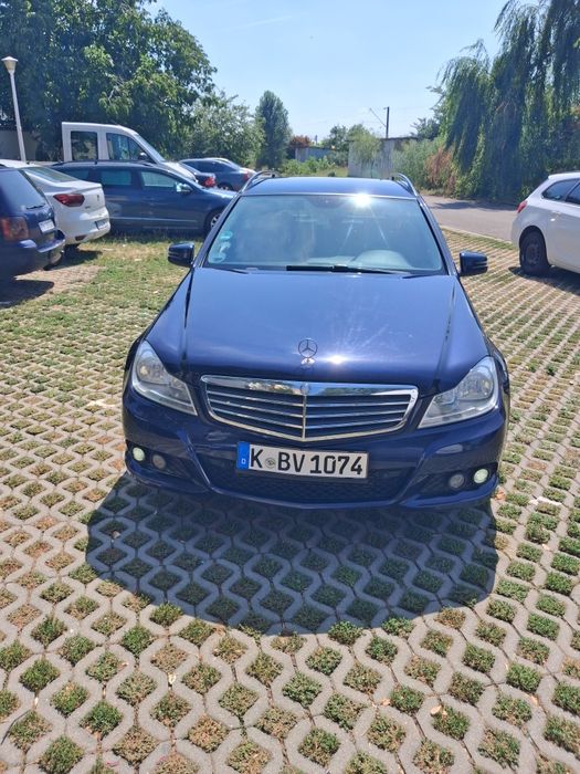 Vând Mercedes c class an 2013