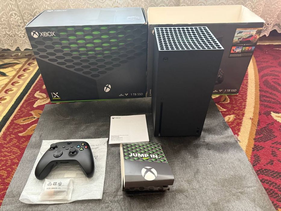 XBOX Seriyes X Koreyadan Kelgan Xbox Radnoy Naushnigi bilan birga