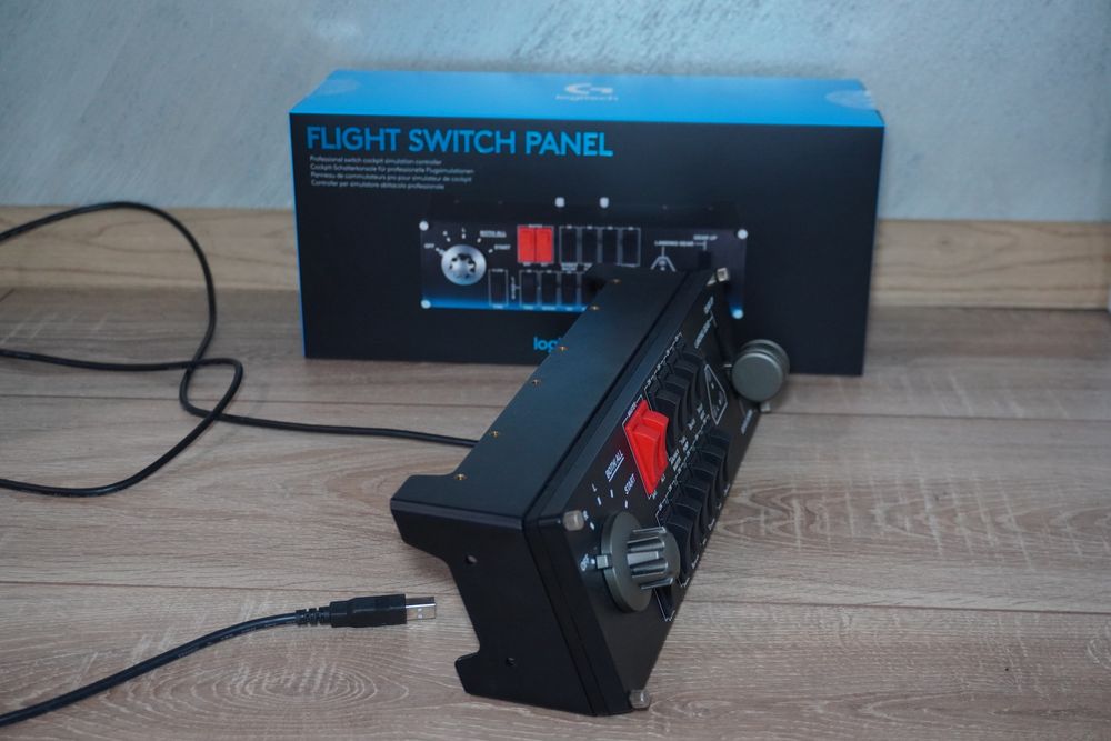 Logitech Flight Switch Panel + ГАРАНЦИЯ