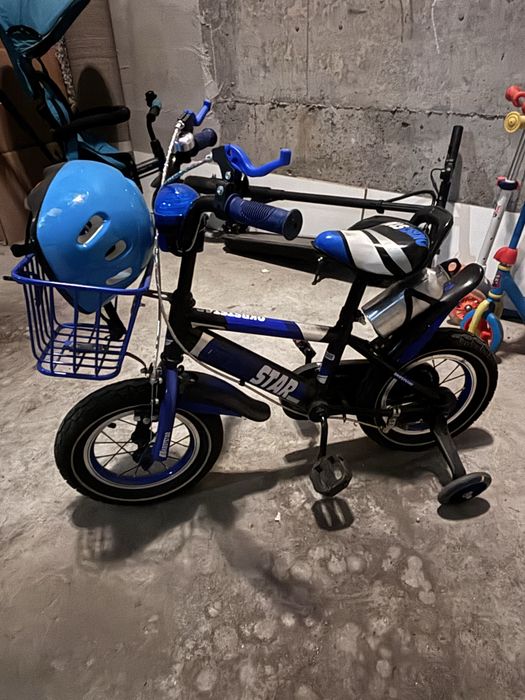 Bicicleta cu roti ajutatoare