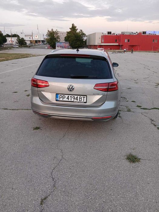 Продавам VW Passat 2.0 TDI DIGITAL