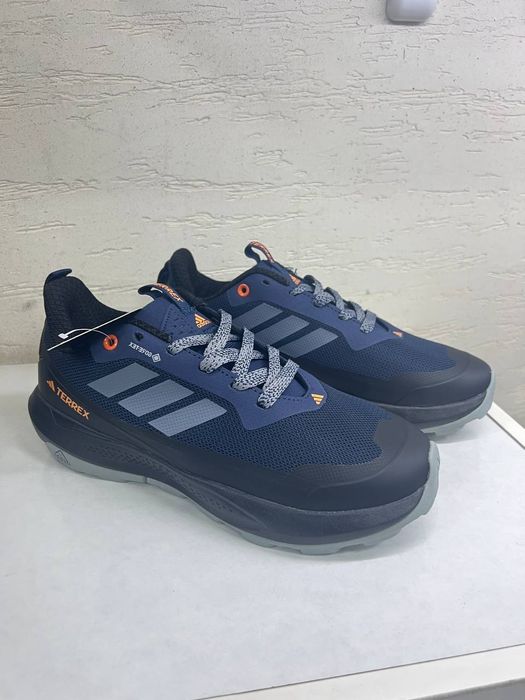 Adidas Terrex кроссовка