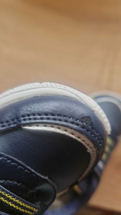 Adidasi Piele Geox 22
