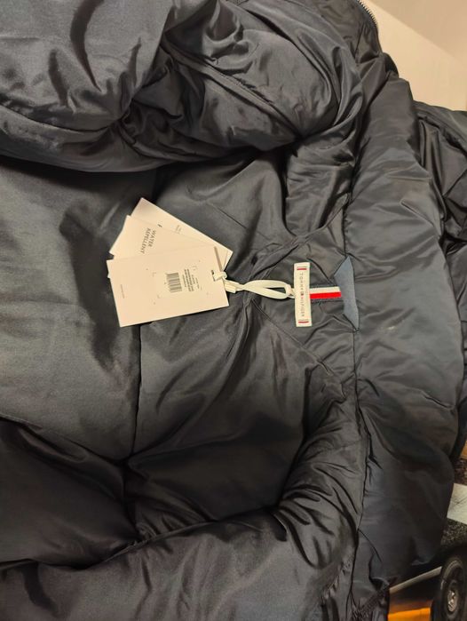 Geaca Tommy Hilfiger măsura L