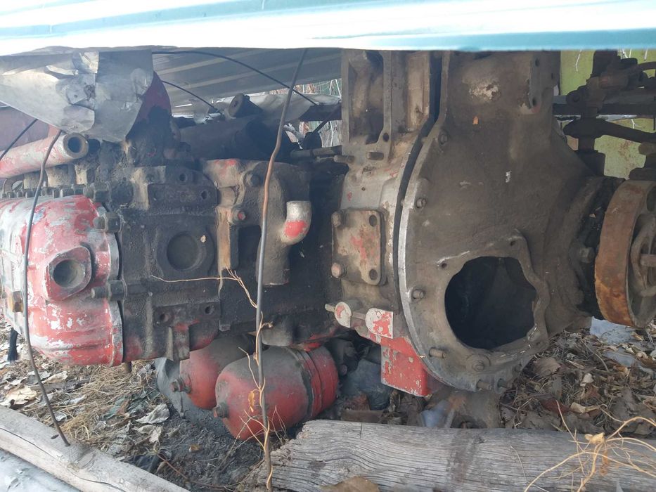 Трактор ДТ 75 гусеничный