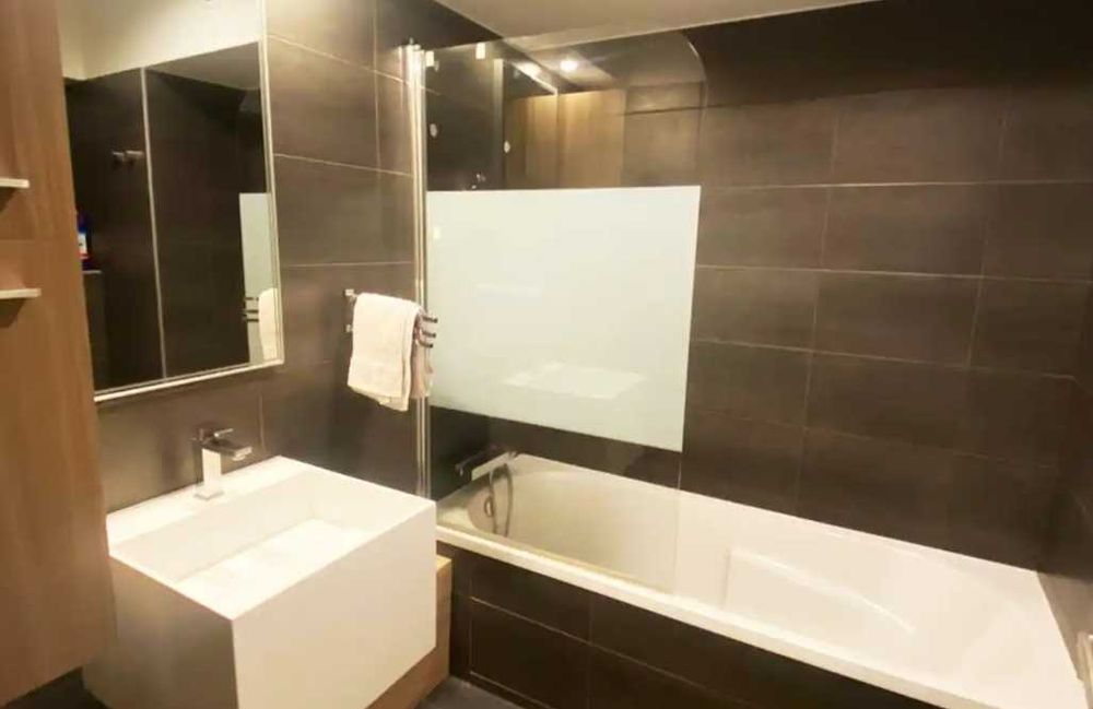 Дава се под наем Тристаен апартамент в Пловдив, Христо Смирненски - 87 кв.м за 311.1 € - Снимка #3