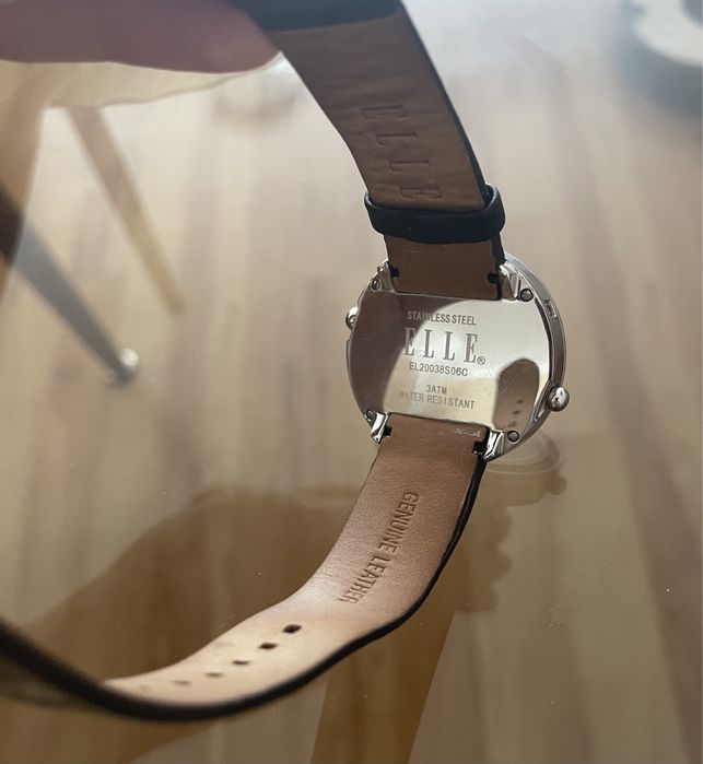 Часовник Elle С РУБИН!