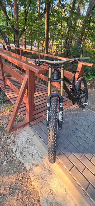 Bicicleta DownHill Canyon Sender CF 9.0, Cadru Marimea XL Vand Urgent