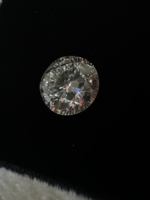 Муассанит 1 карат