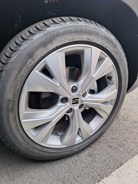 De vanzare 4 cauciucuri de vara 215 50 r18