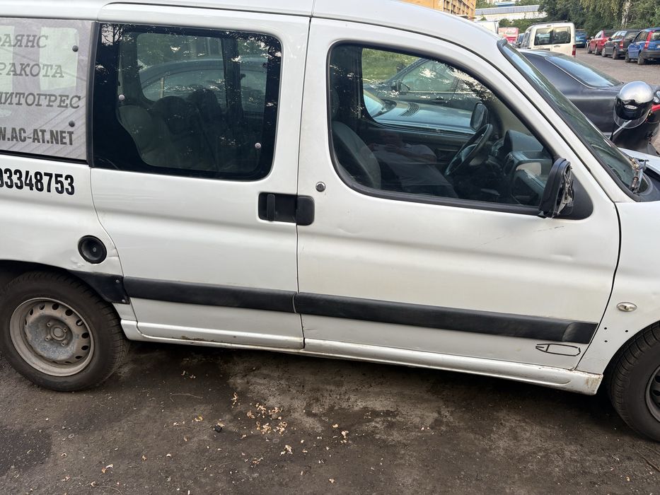 Peugeot Partner 1.9 на части се продава