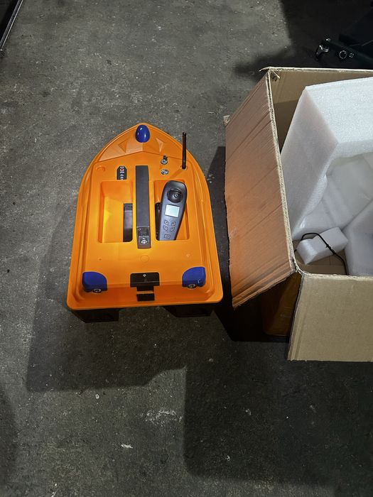 Navomodel/barca de nadit cu GPS