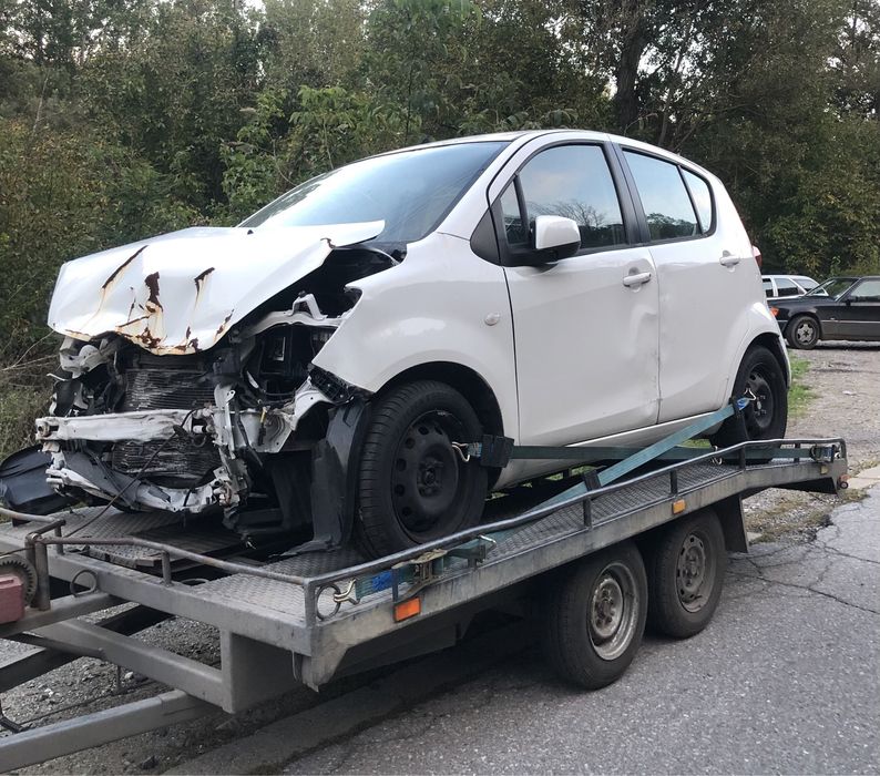 Opel agila 1.2 i на части