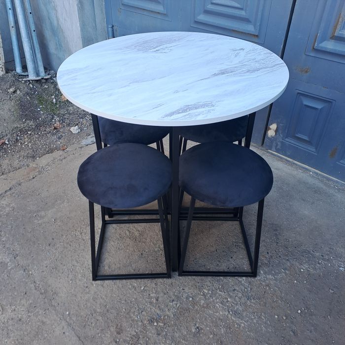 Stol stul oshxona ichcun tayyori bor