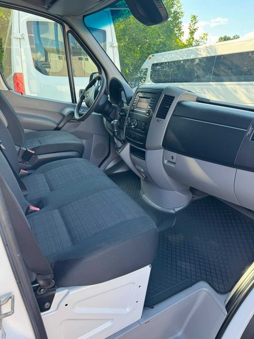 Mercedes Sprinter 319