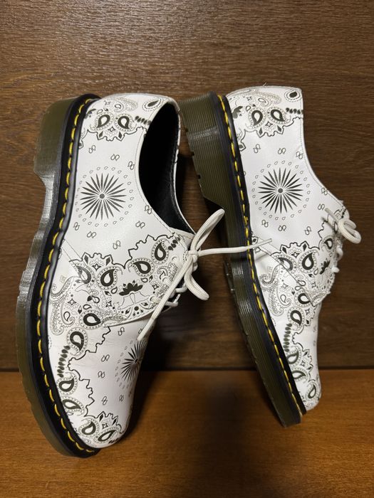 Hugo Boss, Dr Martens, Fratelli Millioreti, номер 43