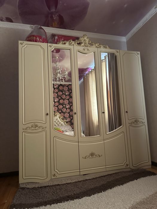 Спальный гарнитур в идеальном состоянии