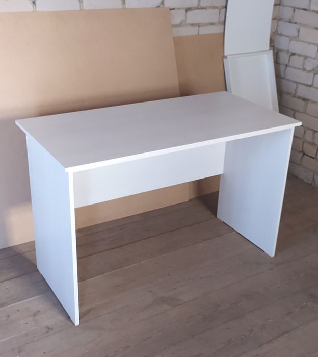 Стол письменный новый