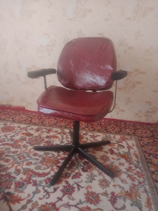 Кресло офисный компьютерный айланатын